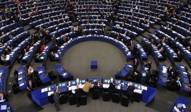 Европарламент отказался обсуждать безвизовый режим для Турции